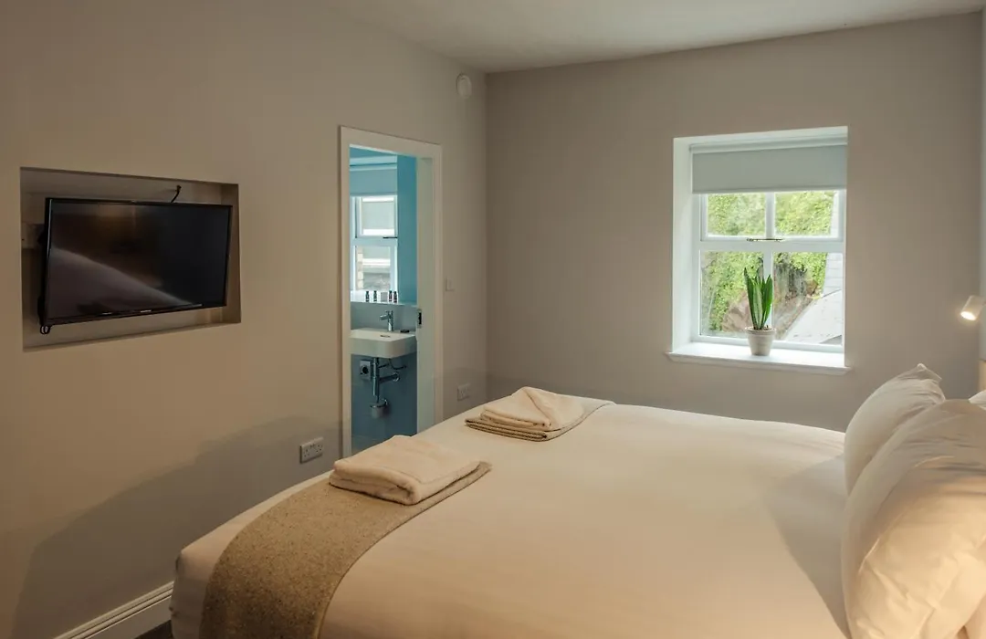 Hotel Isaacs Cork City-1